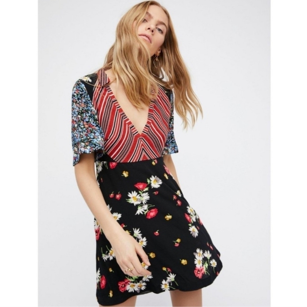 FREE PEOPLE Black Mix It Up Printed Mini Dress Women's 8 Floral Stripes Y2K EUC
